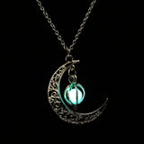 Fashion Luminous Glow In the Dark Necklace Sailor Moon Pendant Necklace For Women Heart Necklace N2378